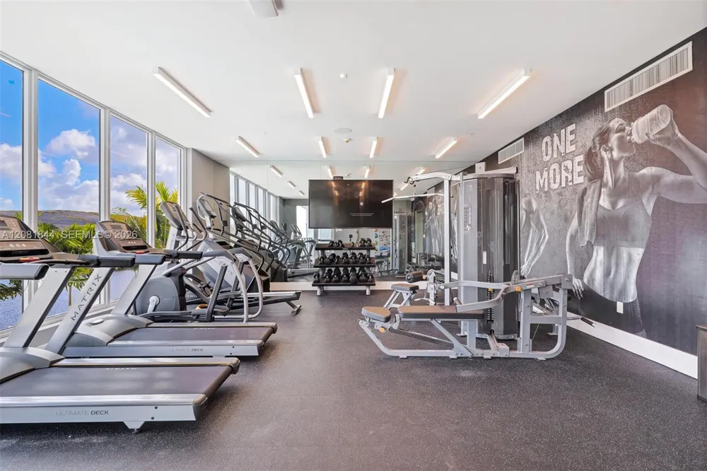 6810 NW 103rd Pl Doral, FL 33178