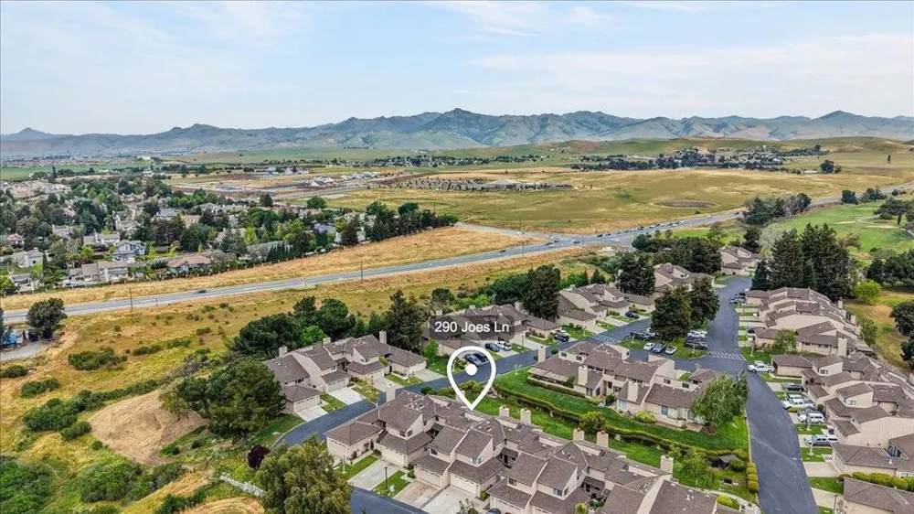290 Joes Lane Hollister, CA 95023