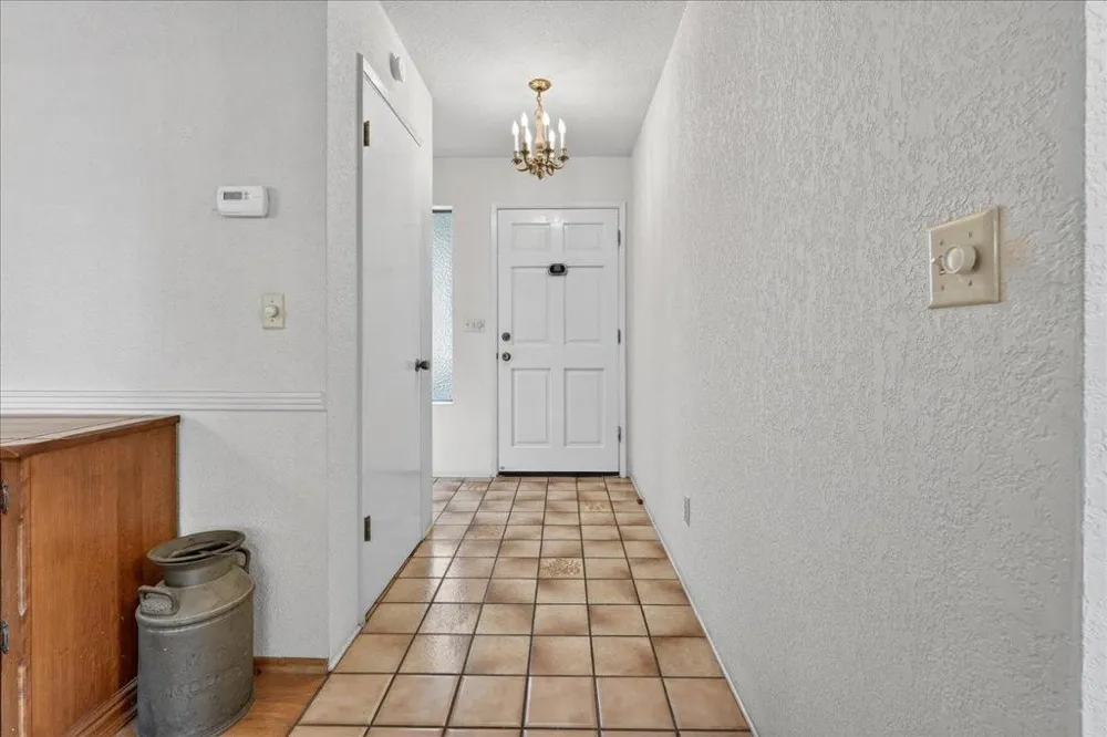 290 Joes Lane Hollister, CA 95023