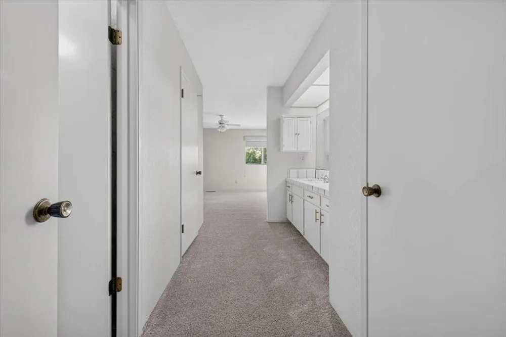 290 Joes Lane Hollister, CA 95023