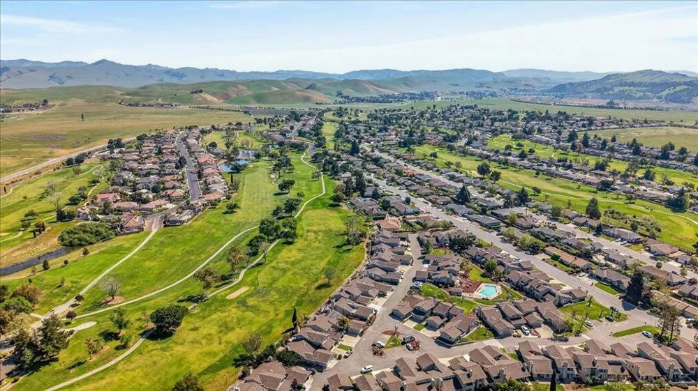 290 Joes Lane Hollister, CA 95023