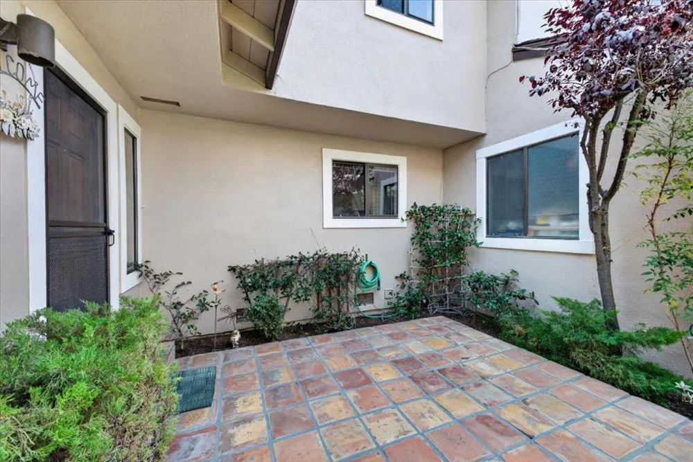 290 Joes Lane Hollister, CA 95023