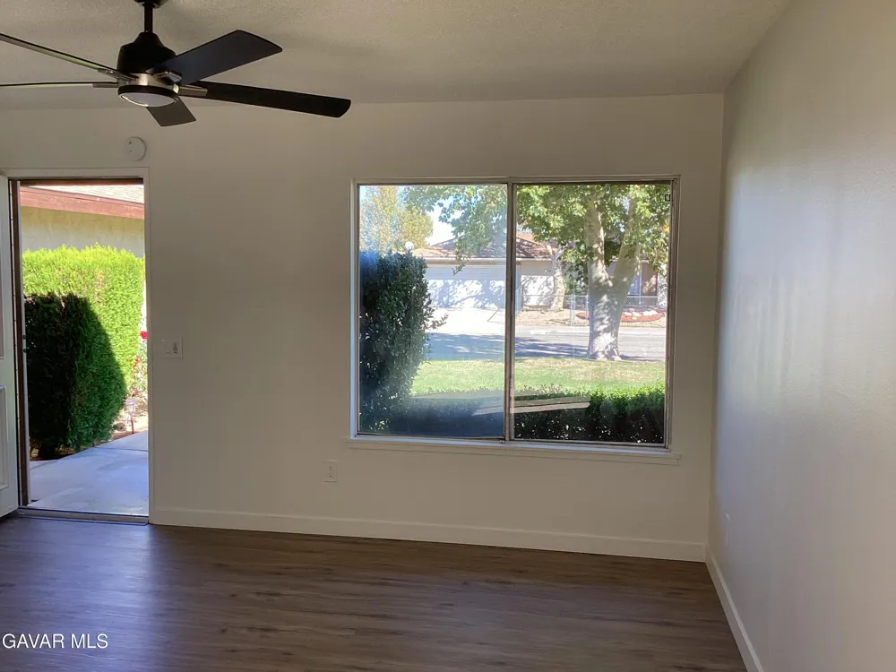 2206 W Avenue K14 Lancaster, CA 93536