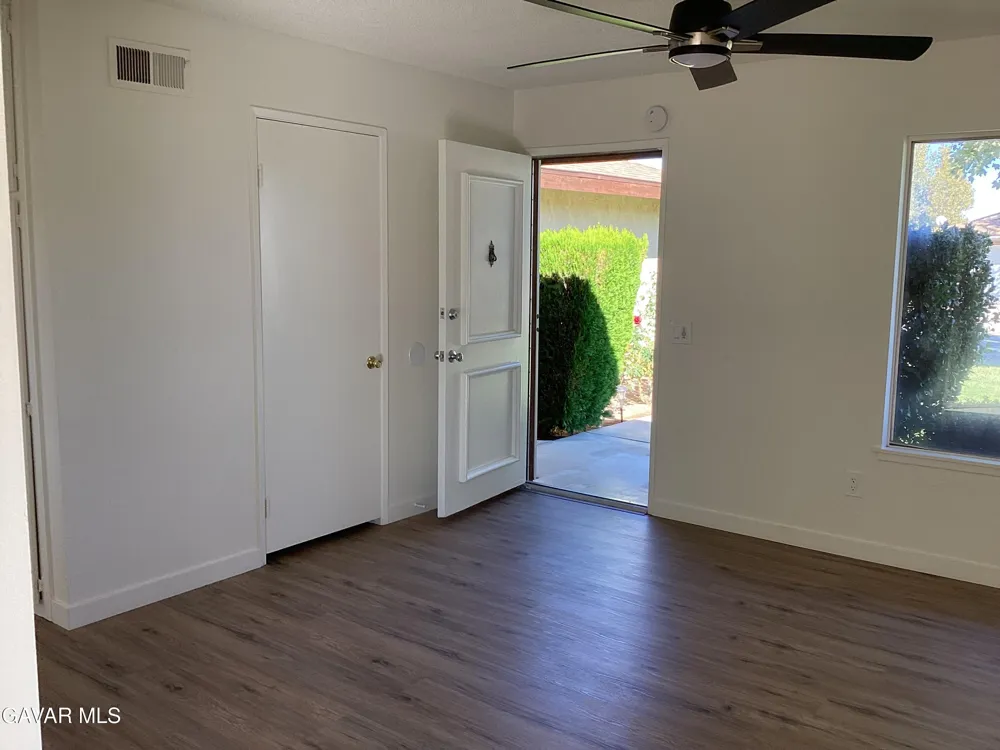2206 W Avenue K14 Lancaster, CA 93536