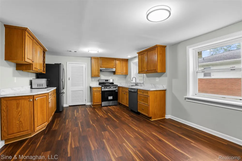 35870 Alfred Street New Baltimore City, MI 48047