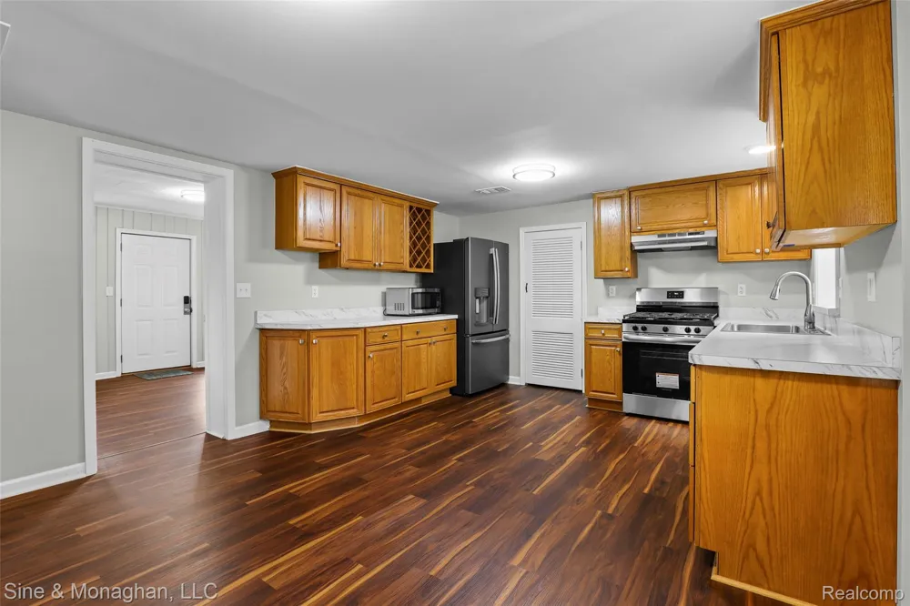 35870 Alfred Street New Baltimore City, MI 48047