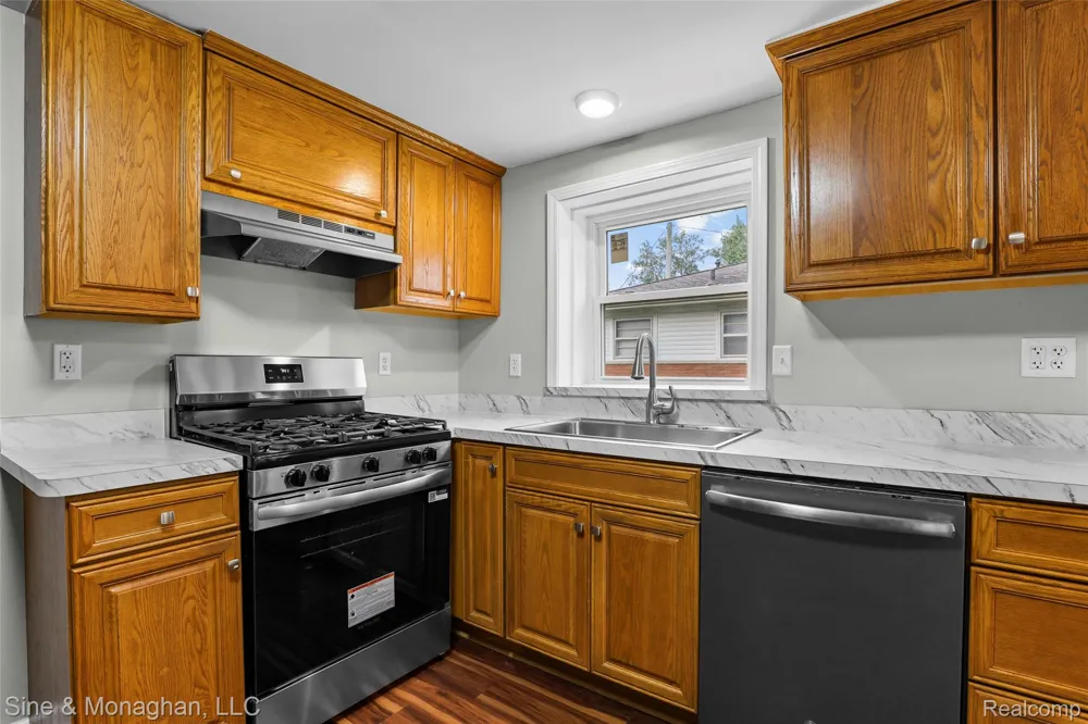 35870 Alfred Street New Baltimore City, MI 48047