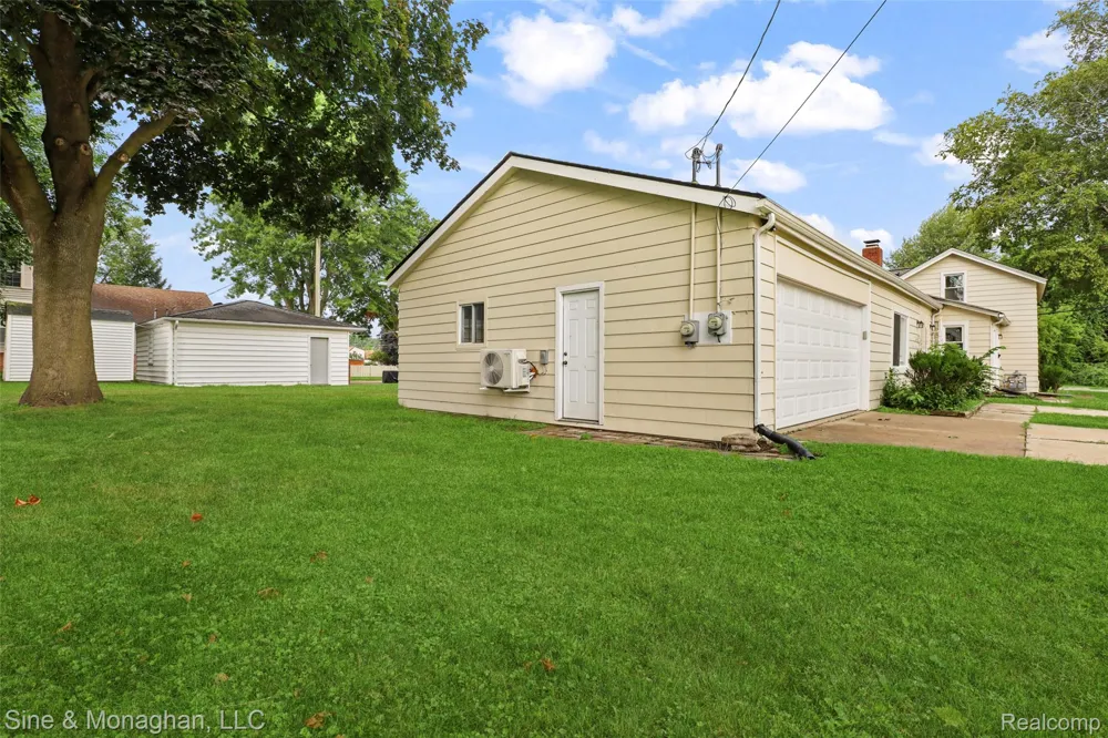 35870 Alfred Street New Baltimore City, MI 48047