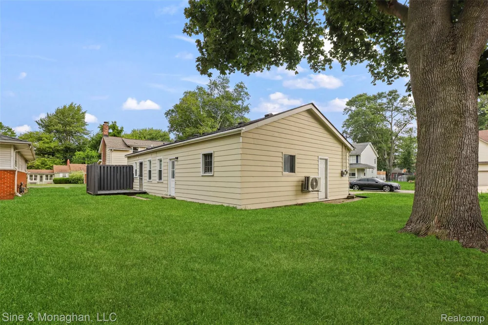35870 Alfred Street New Baltimore City, MI 48047