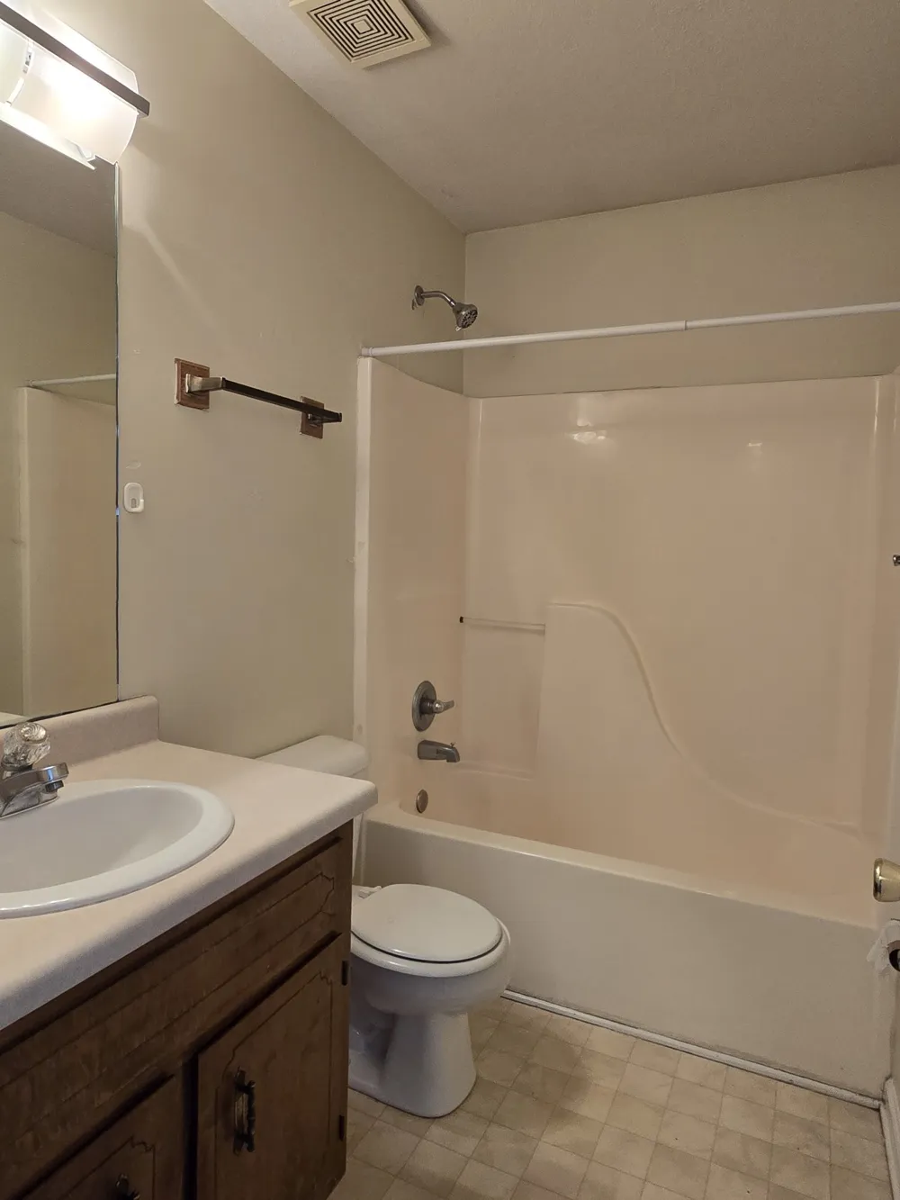 377 Peabody Dr #4 Clarksville, TN 37042