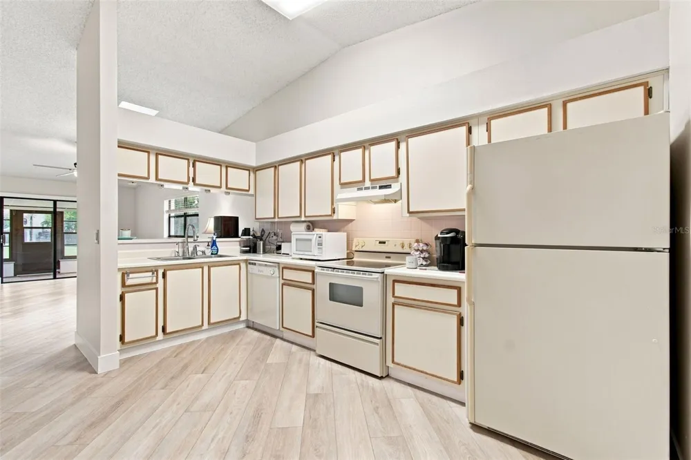 11712 SPRING TREE LANE Port Richey, FL 34668