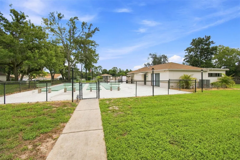 11712 SPRING TREE LANE Port Richey, FL 34668