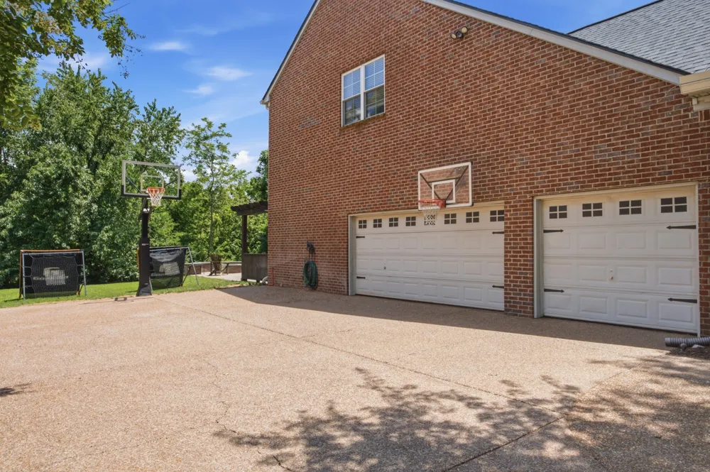 210 Stillcreek Dr Franklin, TN 37064