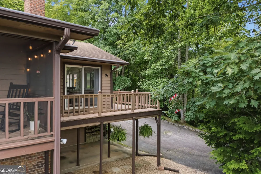 93 Jamie LN Blairsville, GA 30512