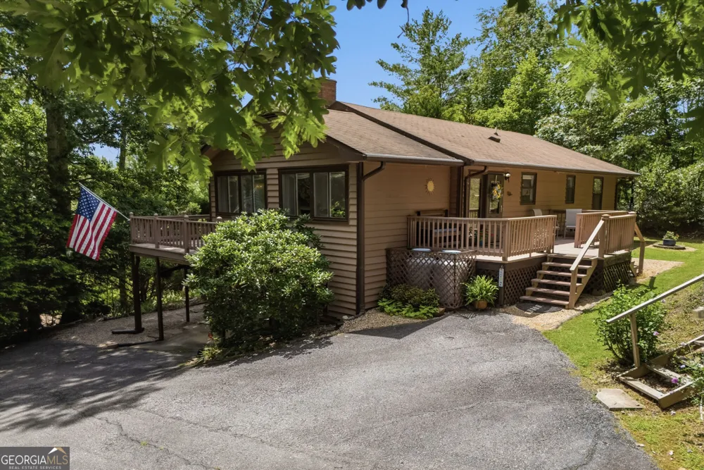 93 Jamie LN Blairsville, GA 30512