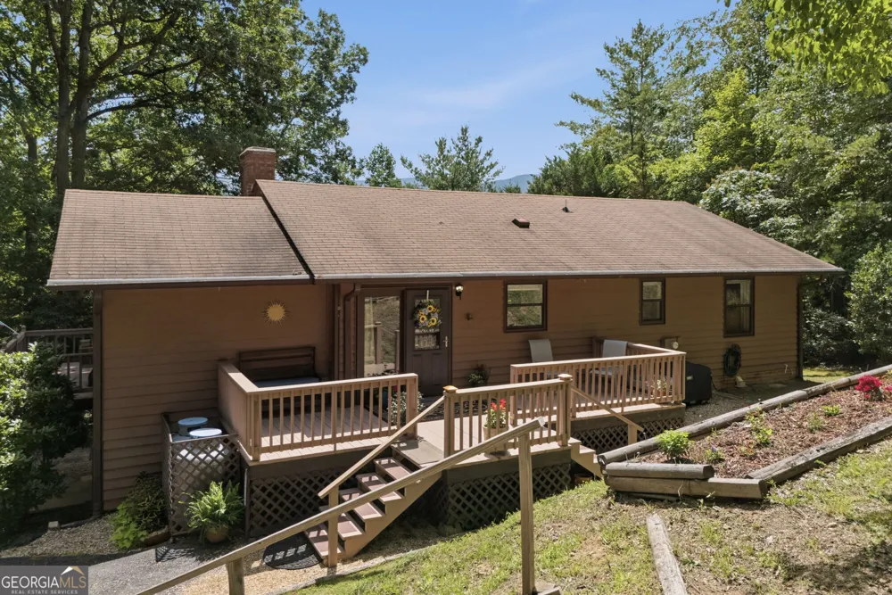 93 Jamie LN Blairsville, GA 30512