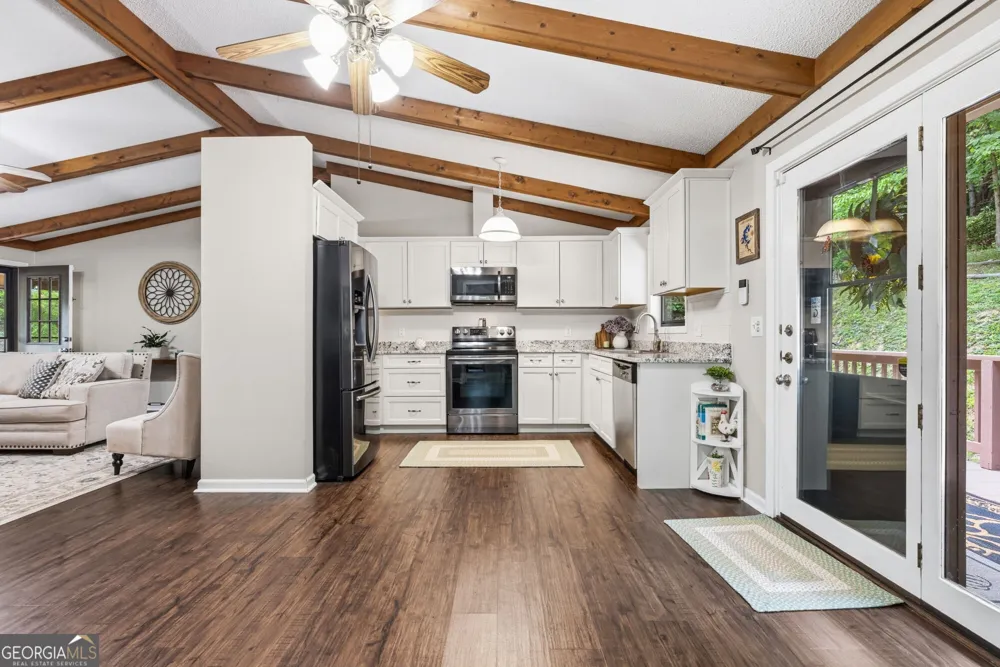 93 Jamie LN Blairsville, GA 30512