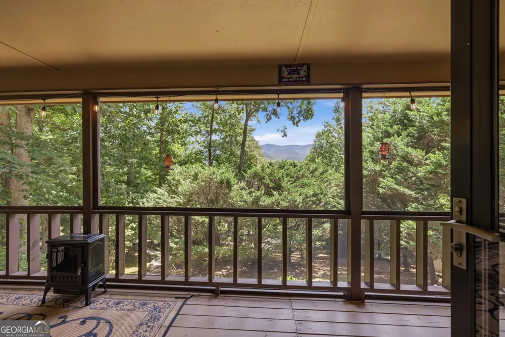 93 Jamie LN Blairsville, GA 30512