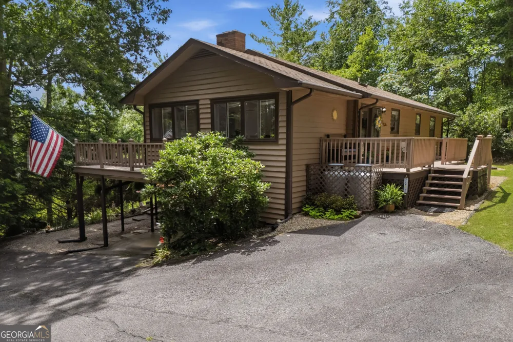 93 Jamie LN Blairsville, GA 30512