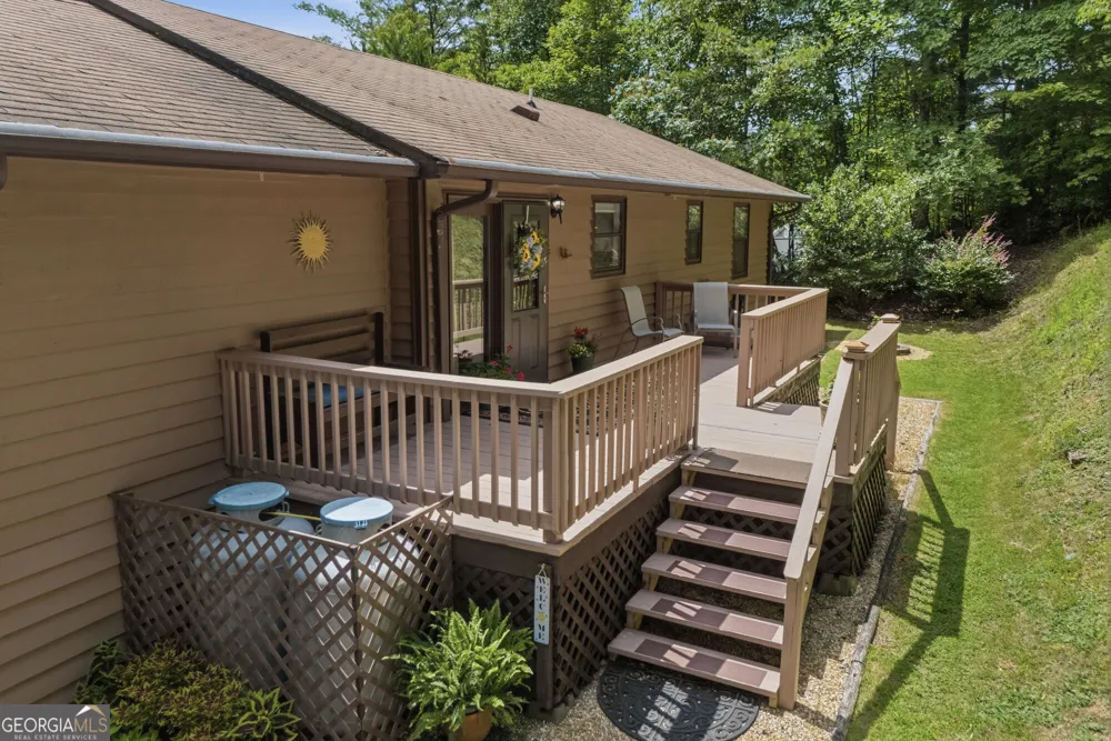 93 Jamie LN Blairsville, GA 30512