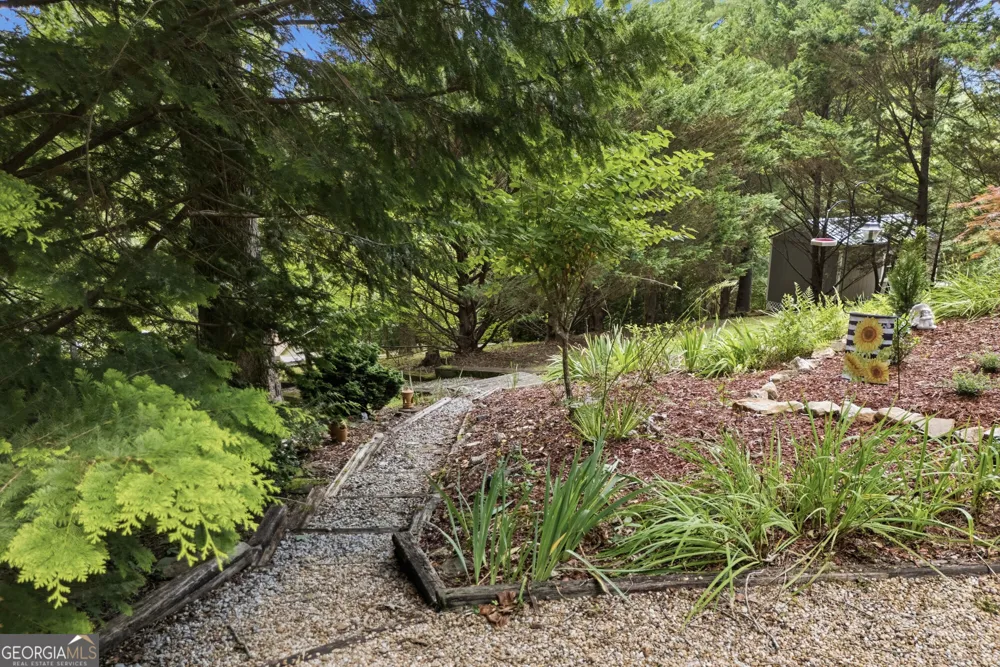 93 Jamie LN Blairsville, GA 30512