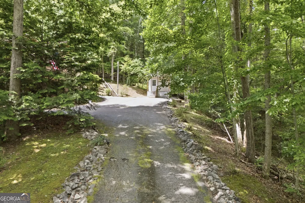 93 Jamie LN Blairsville, GA 30512