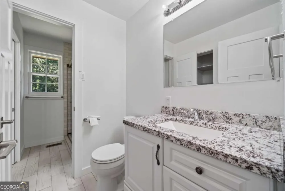 4619 Mountain View RD Oakwood, GA 30566