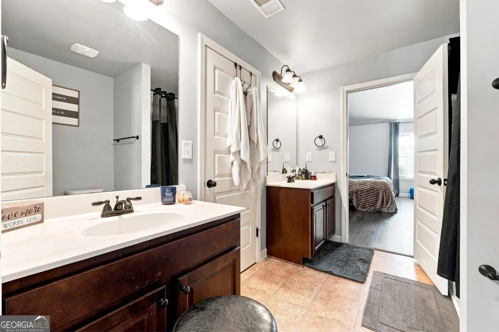 612 Baffling LN Fairburn, GA 30213