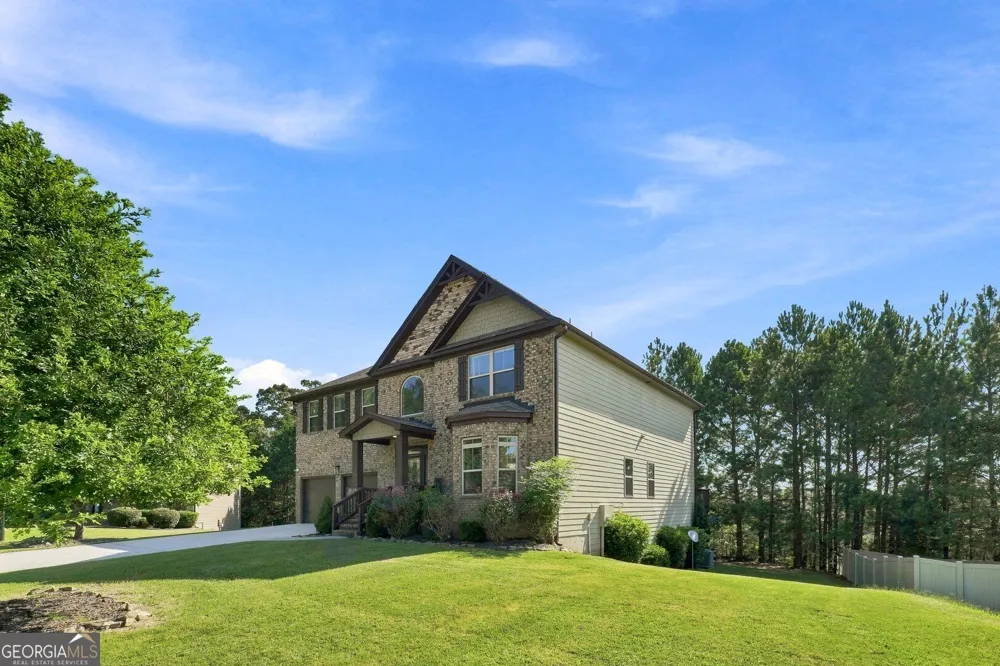 612 Baffling LN Fairburn, GA 30213