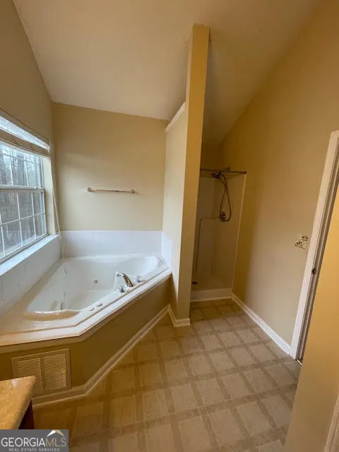 4202 Fortune PT Atlanta, GA 30349
