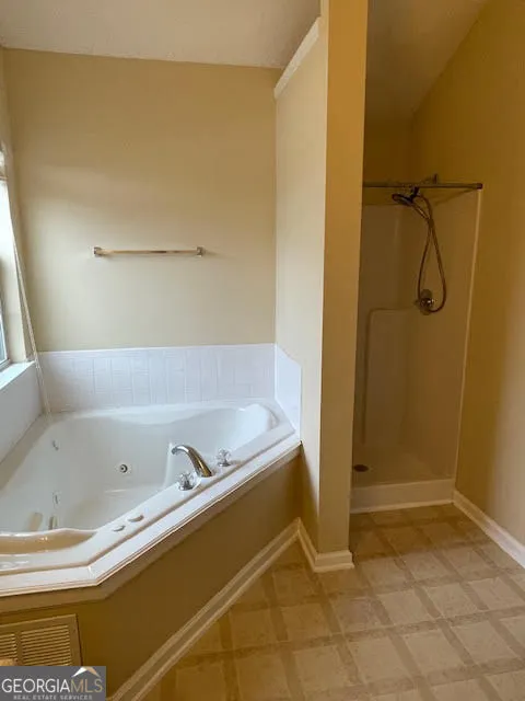 4202 Fortune PT Atlanta, GA 30349
