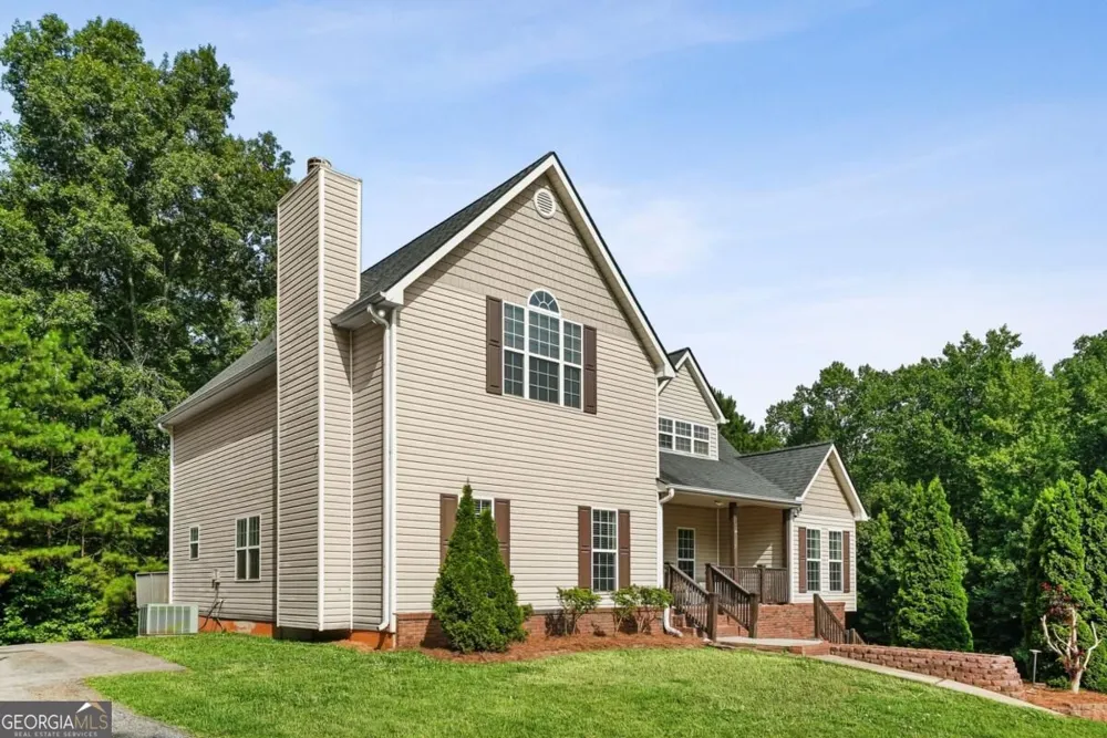 176 Oak Leaf DR Carrollton, GA 30116