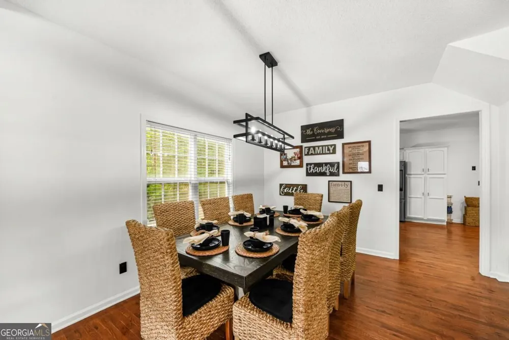 176 Oak Leaf DR Carrollton, GA 30116