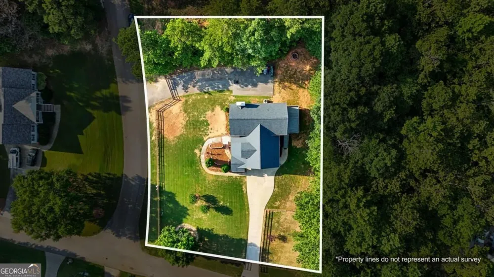 176 Oak Leaf DR Carrollton, GA 30116