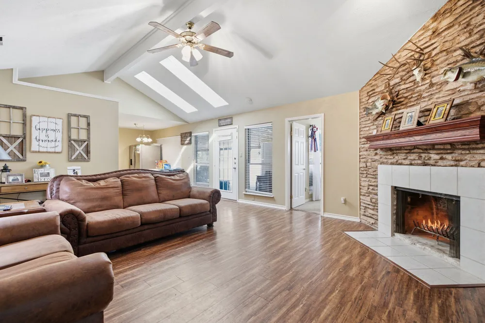 8750 FM 2243 C Leander, TX 78641