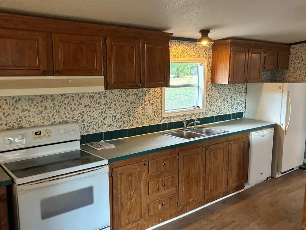 5372 An County Road 137 Drive Elkhart, TX 75839