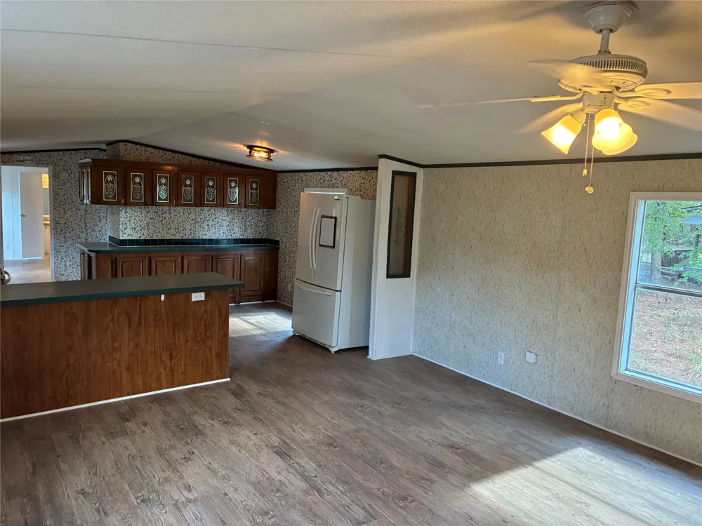 5372 An County Road 137 Drive Elkhart, TX 75839