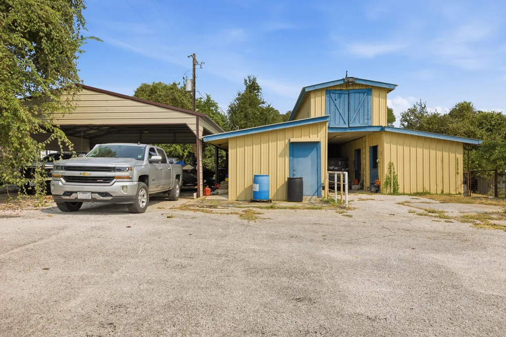 8750 RM 2243 R Leander, TX 78641
