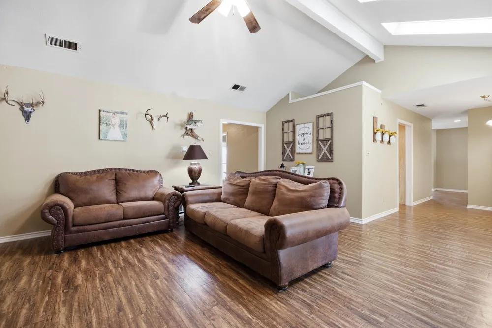 8750 RM 2243 R Leander, TX 78641
