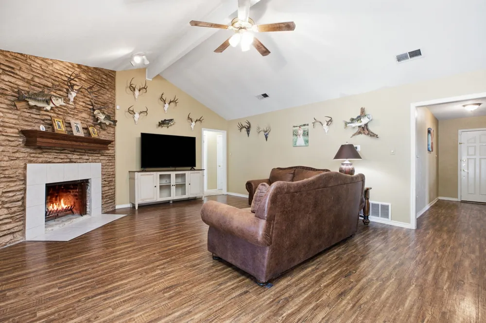 8750 RM 2243 R Leander, TX 78641