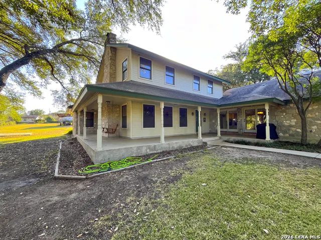 610 Hospital Floresville, TX 78114