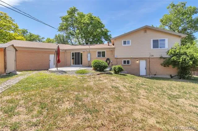 10534 Carmela Lane Northglenn, CO 80234