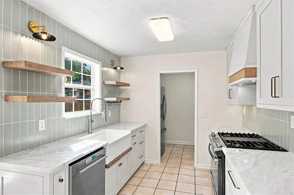 2928 Noah Drive Acworth, GA 30101