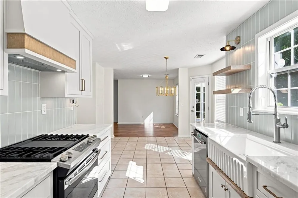 2928 Noah Drive Acworth, GA 30101