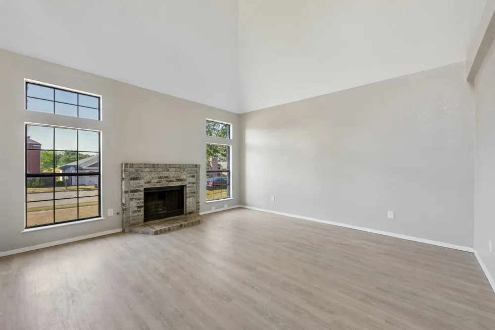 12627 Ridgeside Drive Balch Springs, TX 75180