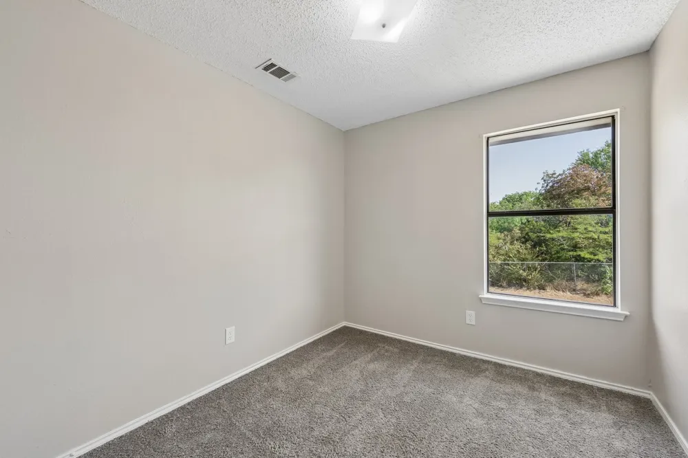 12627 Ridgeside Drive Balch Springs, TX 75180