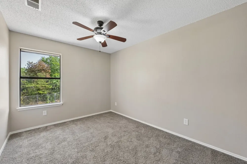 12627 Ridgeside Drive Balch Springs, TX 75180