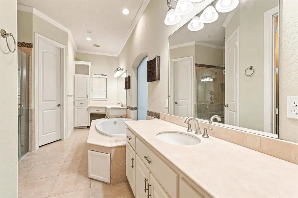 1726 Parklake Village Katy, TX 77450