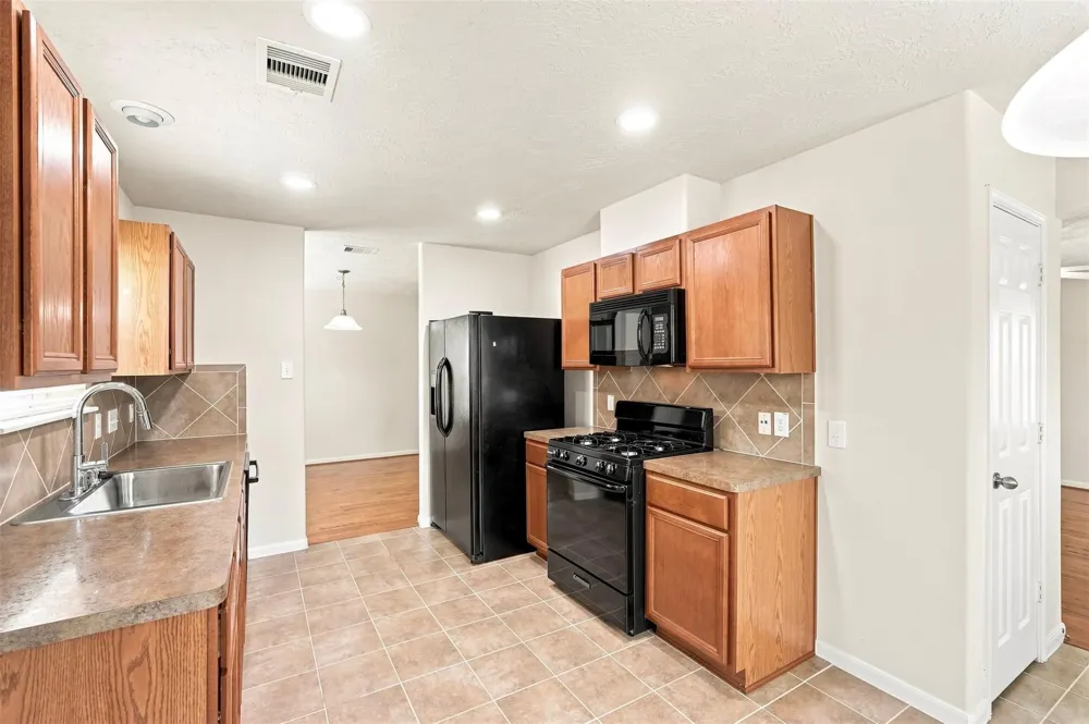 12563 Chiswick Road Houston, TX 77047
