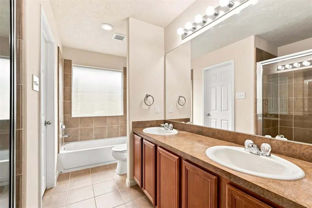 12563 Chiswick Road Houston, TX 77047
